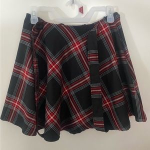 Hot Topic Plaid Skater Skirt With Detachable Suspenders